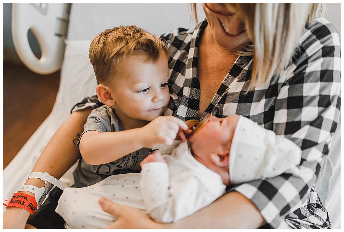 fredericksburg fresh 48 photographer newborn session amber harrington photography