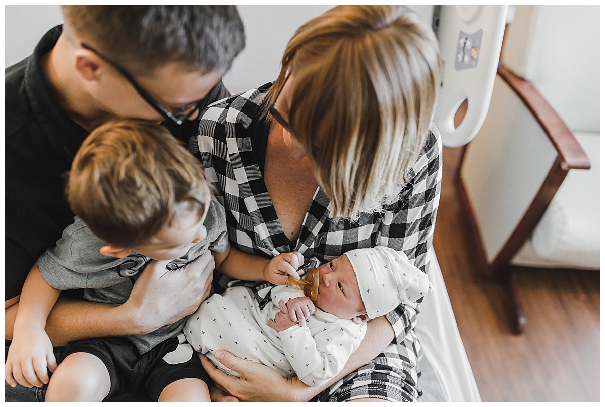 fredericksburg fresh 48 photographer newborn session amber harrington photography